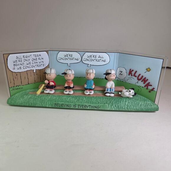 Hallmark Peanuts Gallery The Winning Team Baseball Figurine Snoopy 2000 LE - Picture 2 of 13